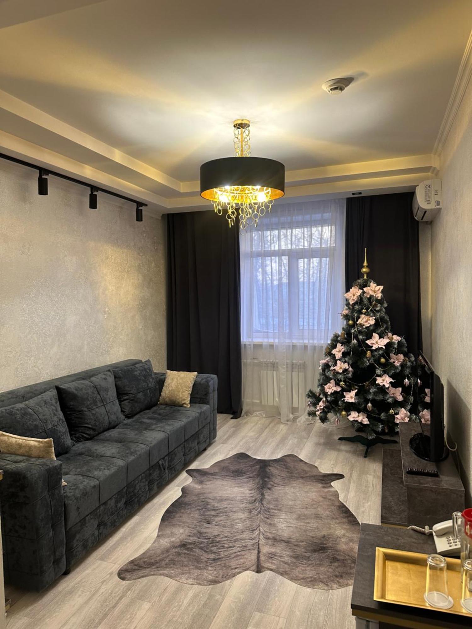 Mereke Hotel Ustʼ-Kamenogorsk Eksteriør billede