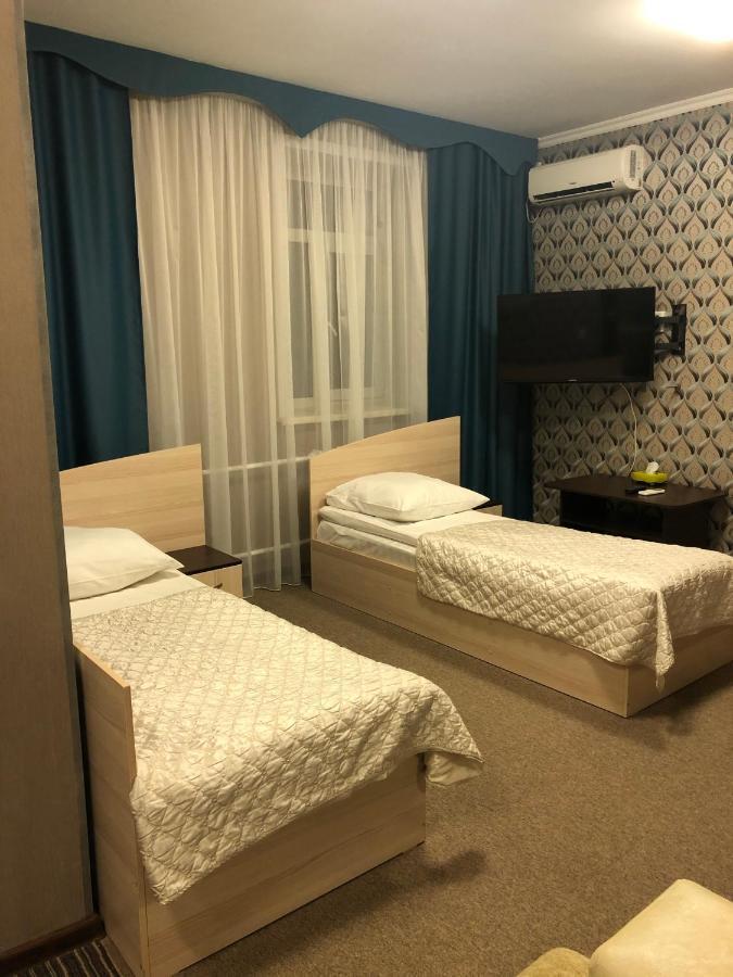 Mereke Hotel Ustʼ-Kamenogorsk Eksteriør billede